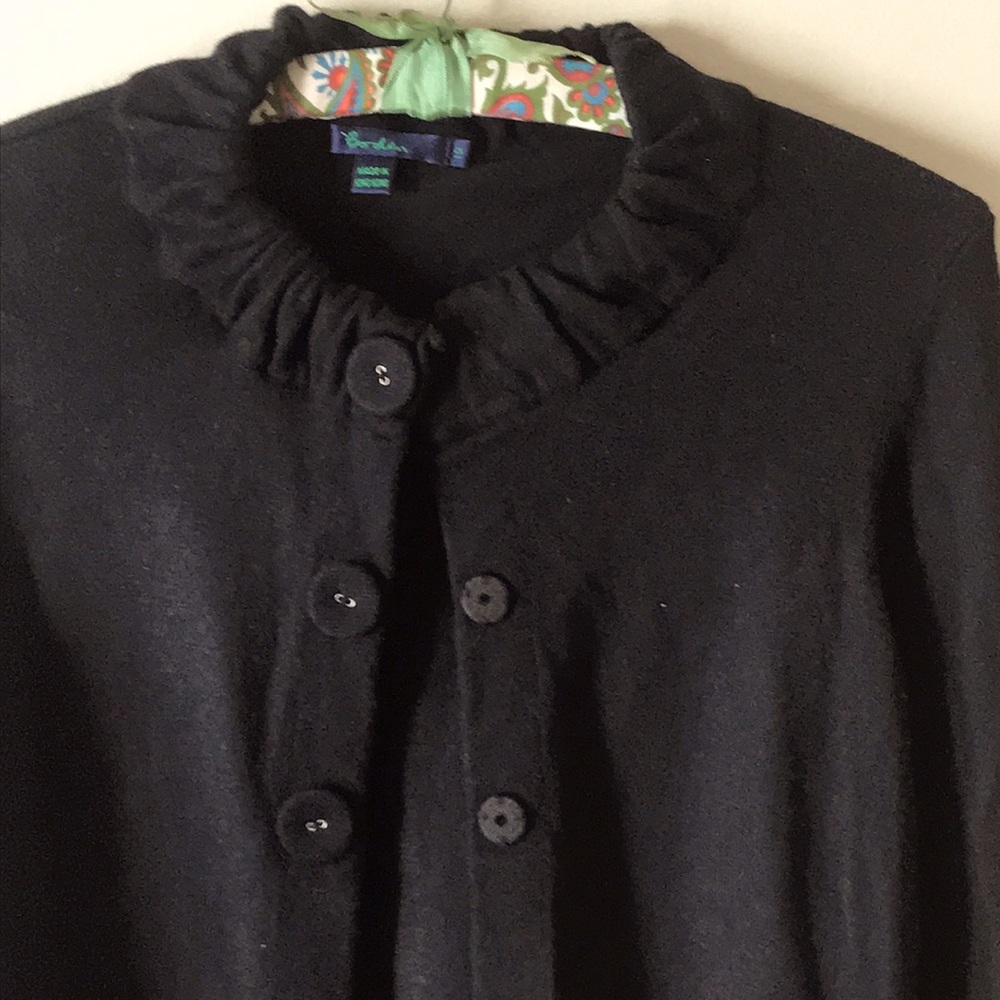 Cozy Black Mid-Thigh Length Cardigan ✨